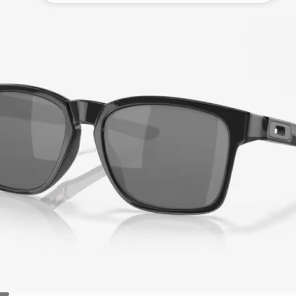Oakley’s catalyst Mens Sunglasses NWT
